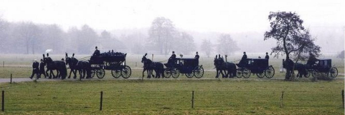 begrafeniskoets - Authentiek vervoer van overledenen met paard en wagen